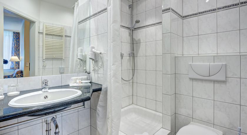 Haus Seeblick Hotel Garni & Ferienwohnungen ツィノヴィッツ 部屋 写真