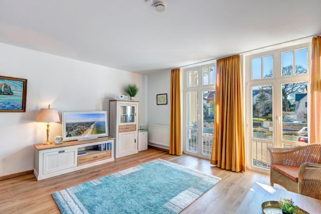 Haus Seeblick Hotel Garni & Ferienwohnungen ツィノヴィッツ エクステリア 写真