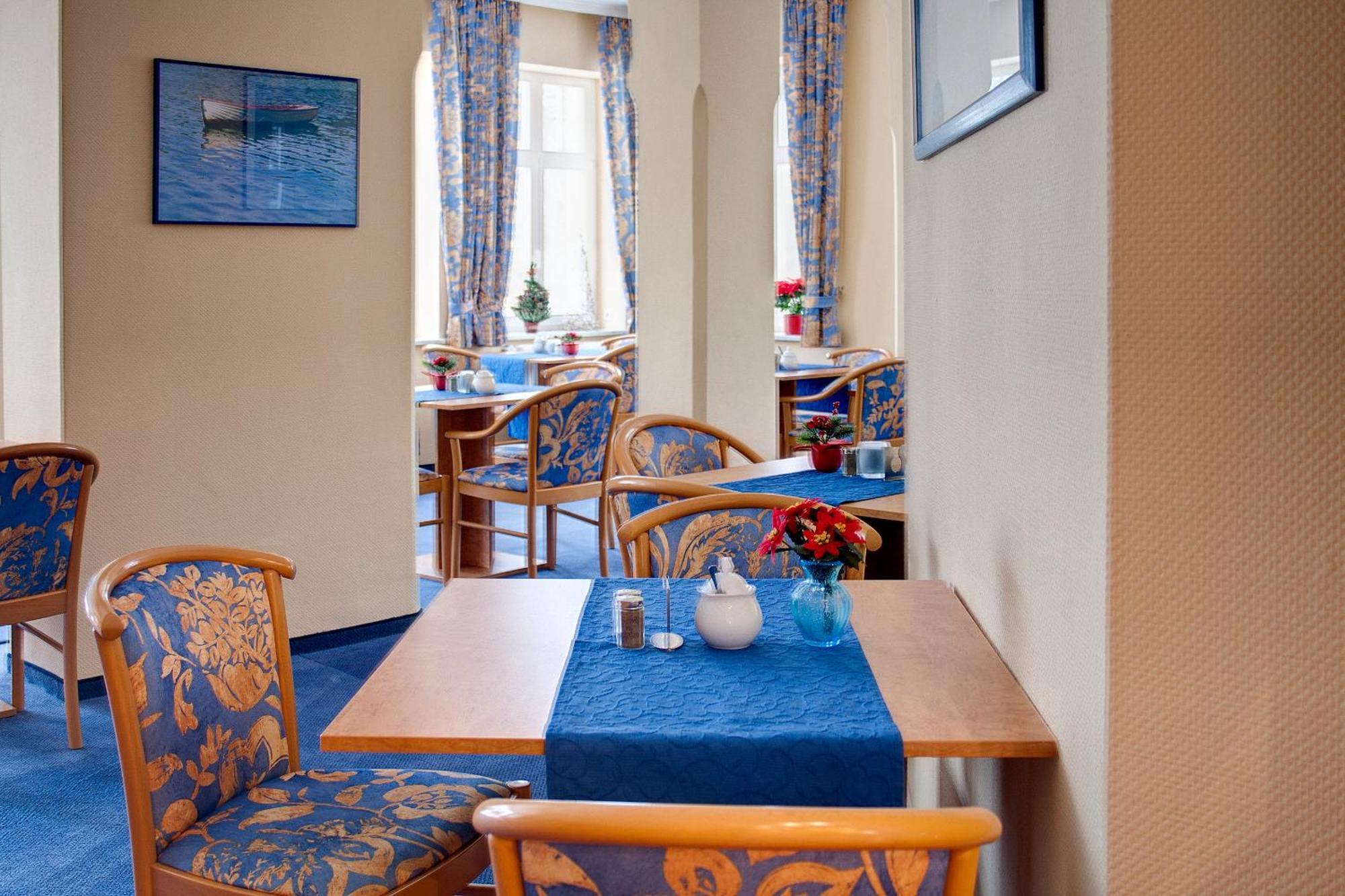 Haus Seeblick Hotel Garni & Ferienwohnungen ツィノヴィッツ エクステリア 写真
