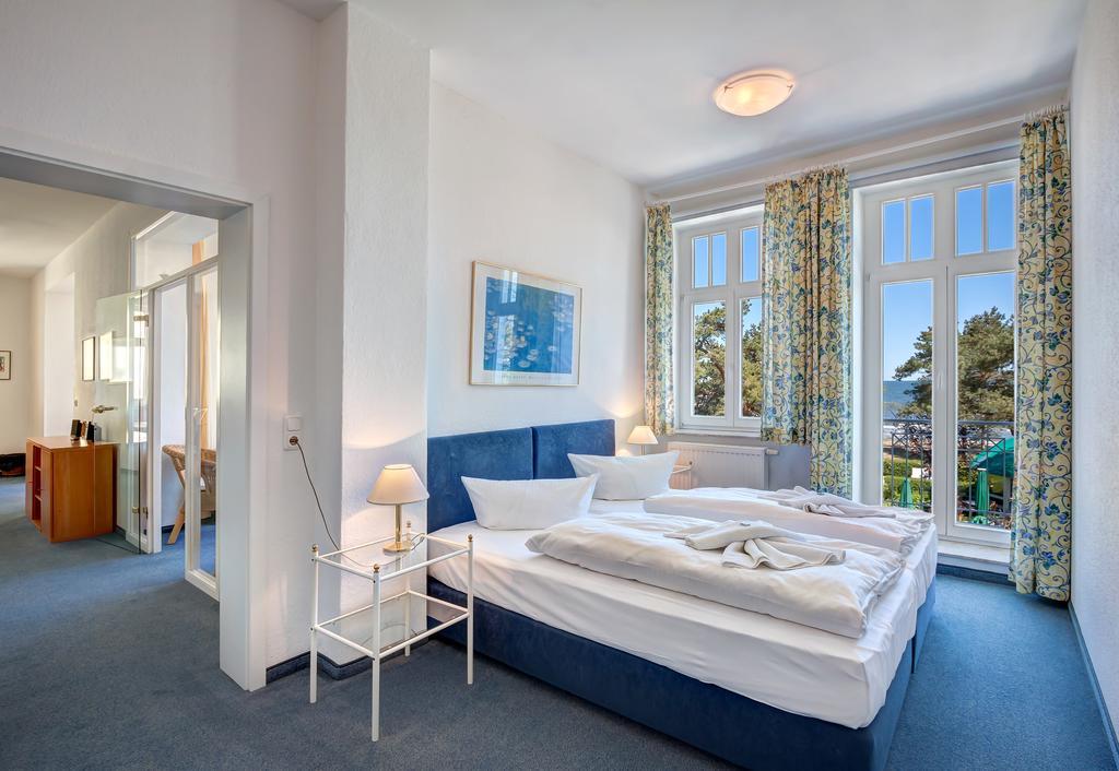 Haus Seeblick Hotel Garni & Ferienwohnungen ツィノヴィッツ エクステリア 写真